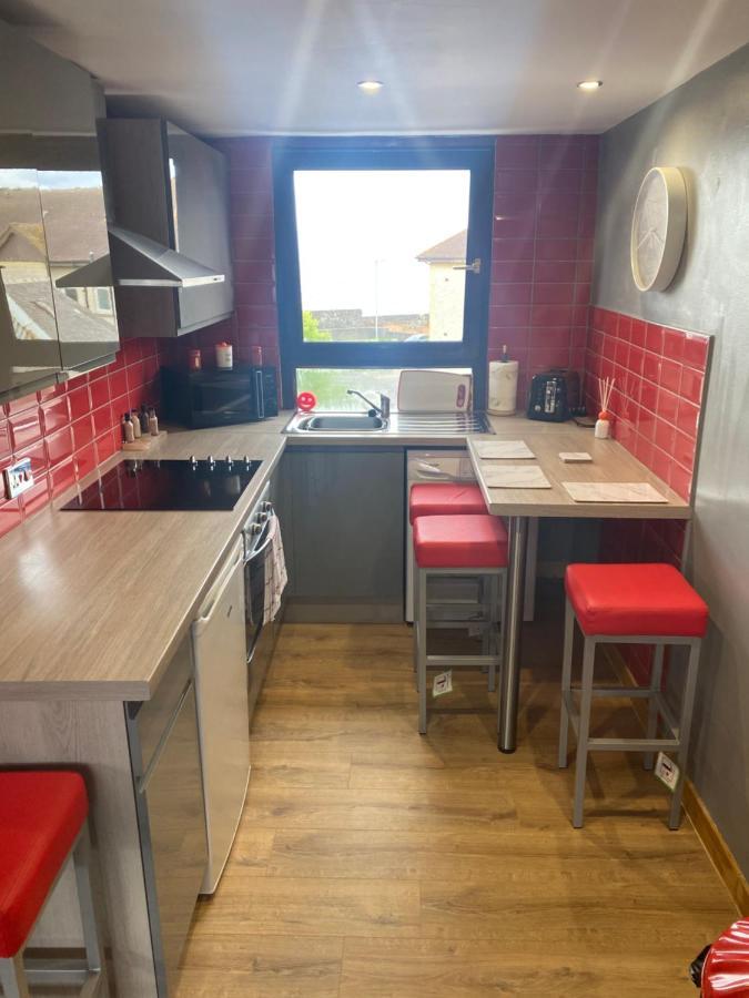 2 Bedroom Apartment In Saltcoats Town Beside The Seaside Extérieur photo