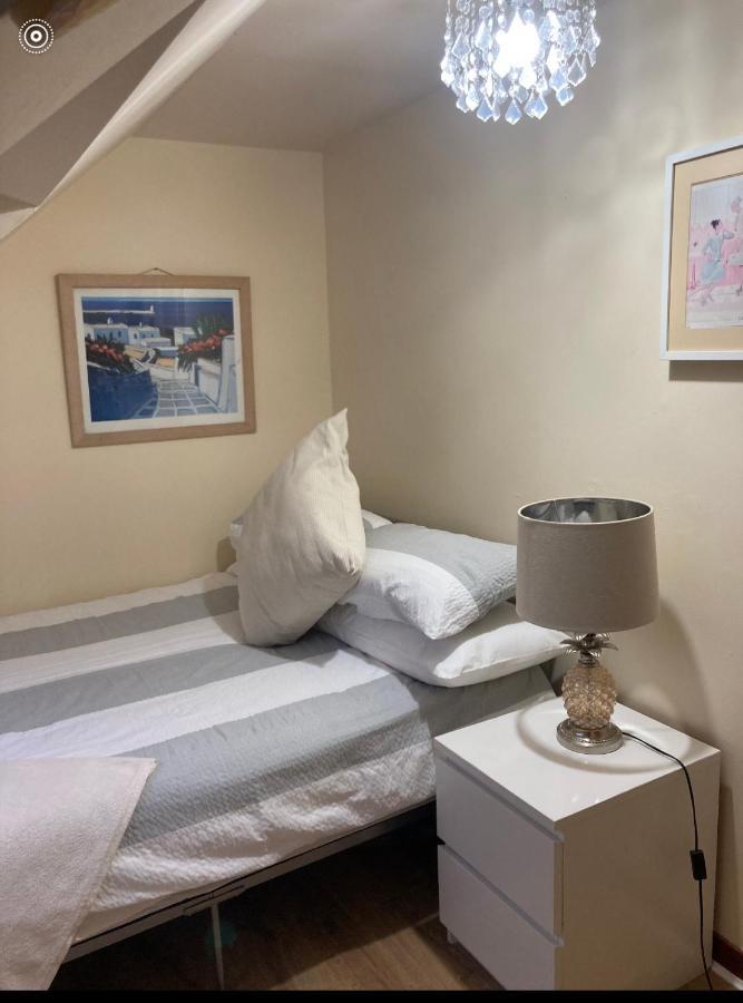 2 Bedroom Apartment In Saltcoats Town Beside The Seaside Extérieur photo